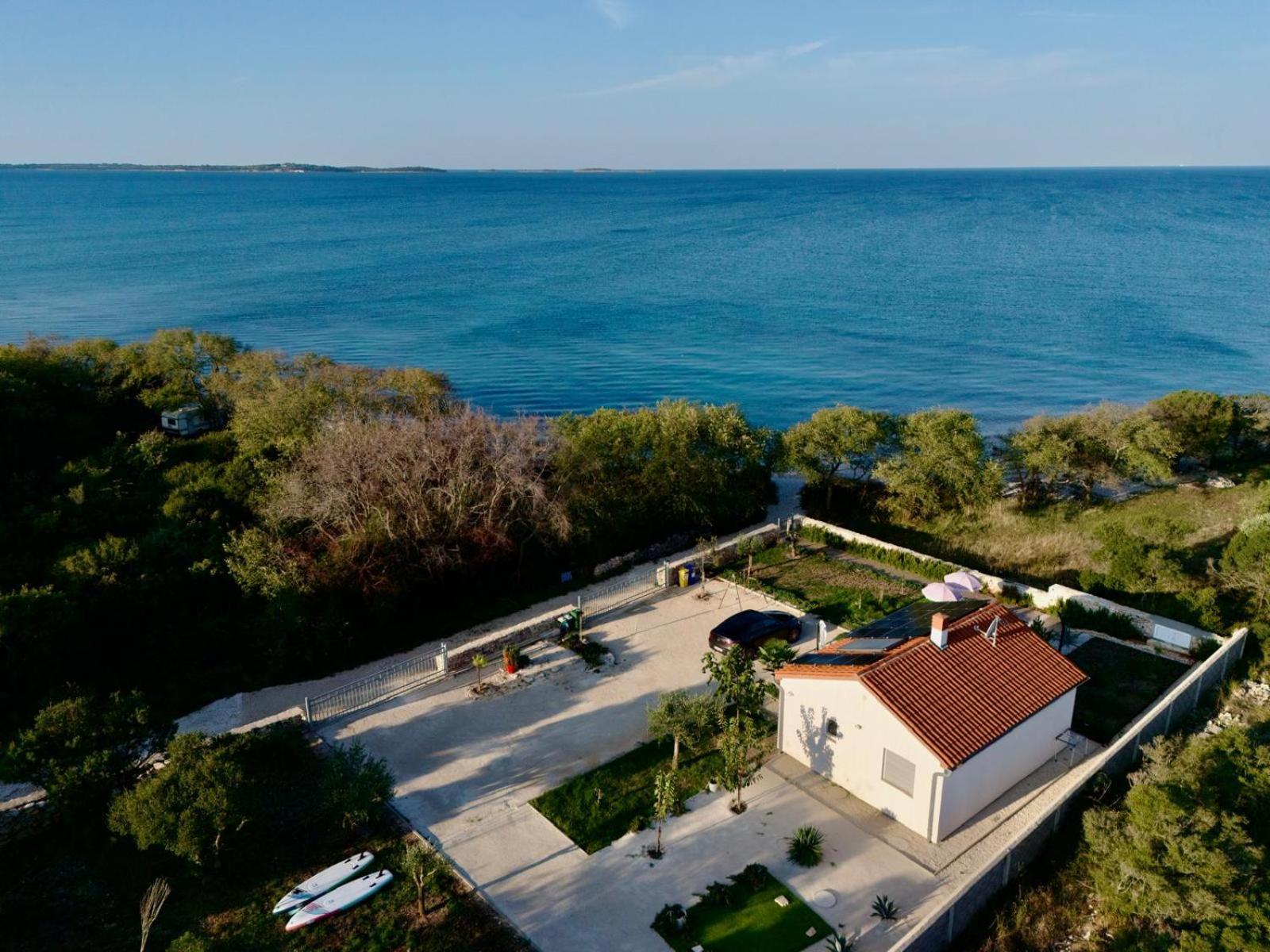 Vila House Of Peace Peroj Exteriér fotografie